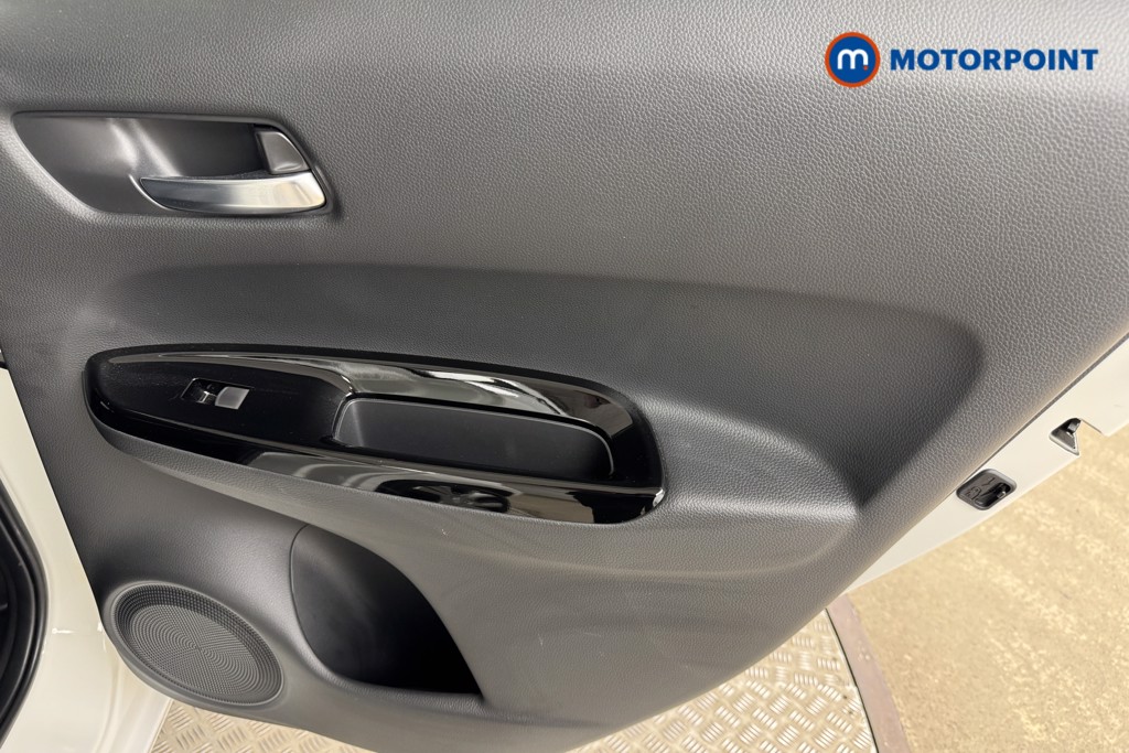 Honda Jazz SR Automatic Petrol-Electric Hybrid Hatchback - Stock Number (1539469) - 16th supplementary image