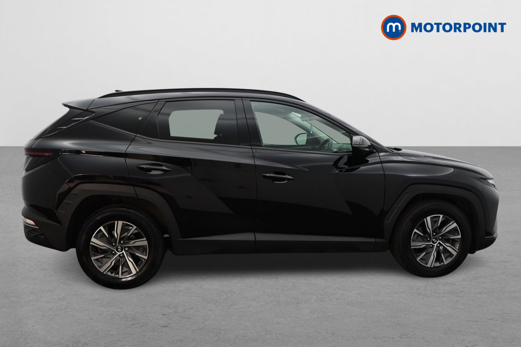 Hyundai Tucson Se Connect Manual Petrol SUV - Stock Number (1539715) - Drivers side