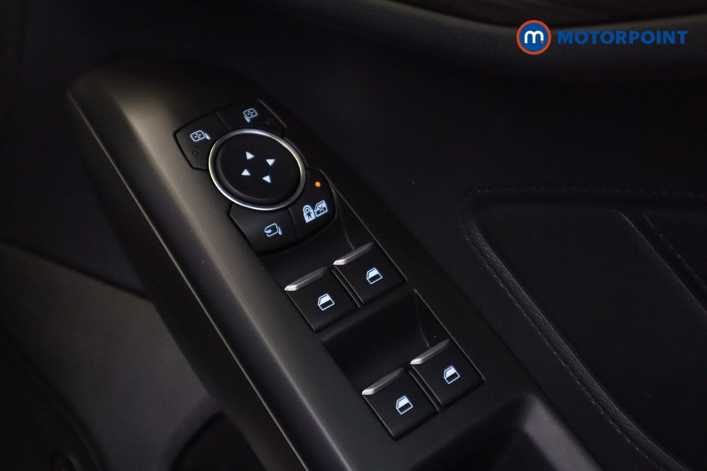 Ford Focus Vignale Edition Manual Petrol-Electric Hybrid Estate - Stock Number (1540976) - 13th supplementary image