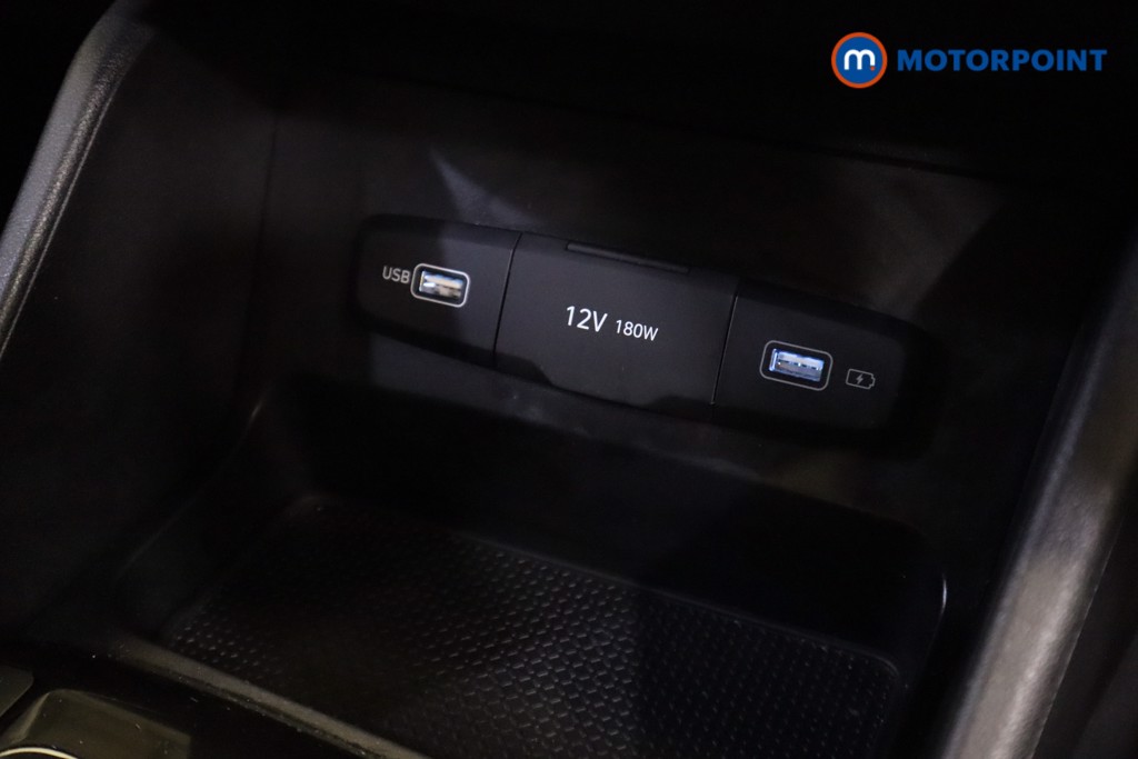 Hyundai Tucson Se Connect Manual Petrol SUV - Stock Number (1541001) - 19th supplementary image