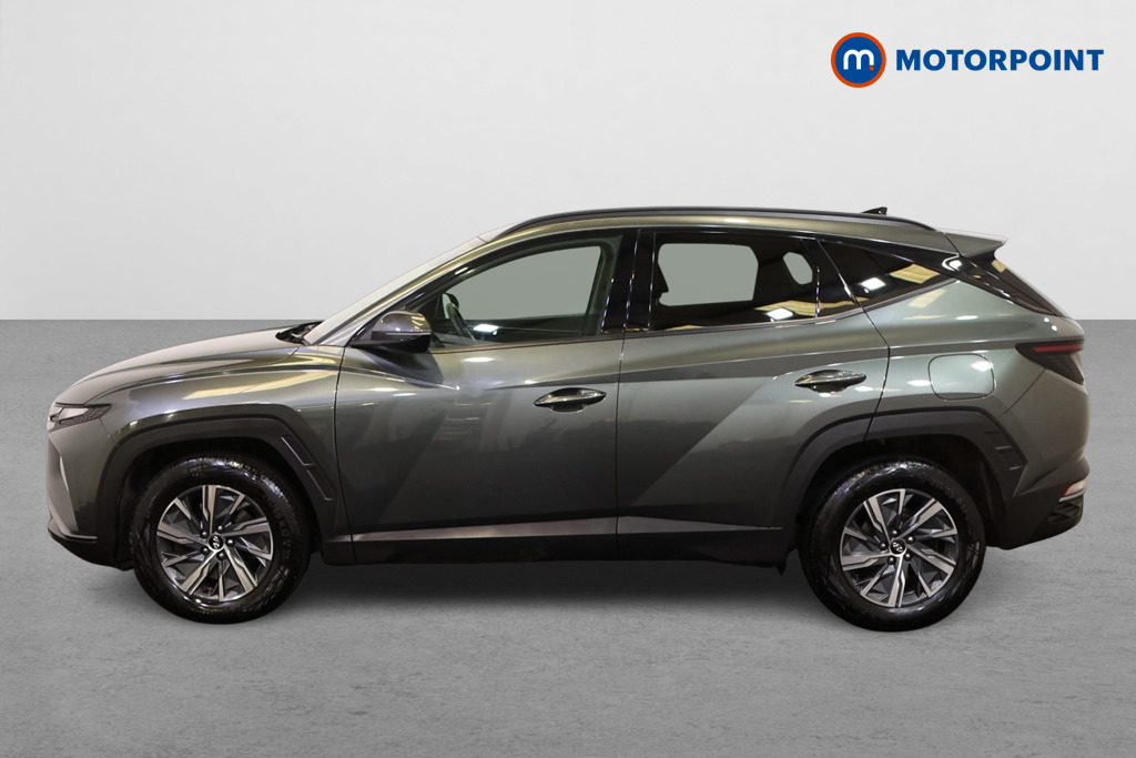 Hyundai Tucson Se Connect Manual Petrol SUV - Stock Number (1541001) - Passenger side