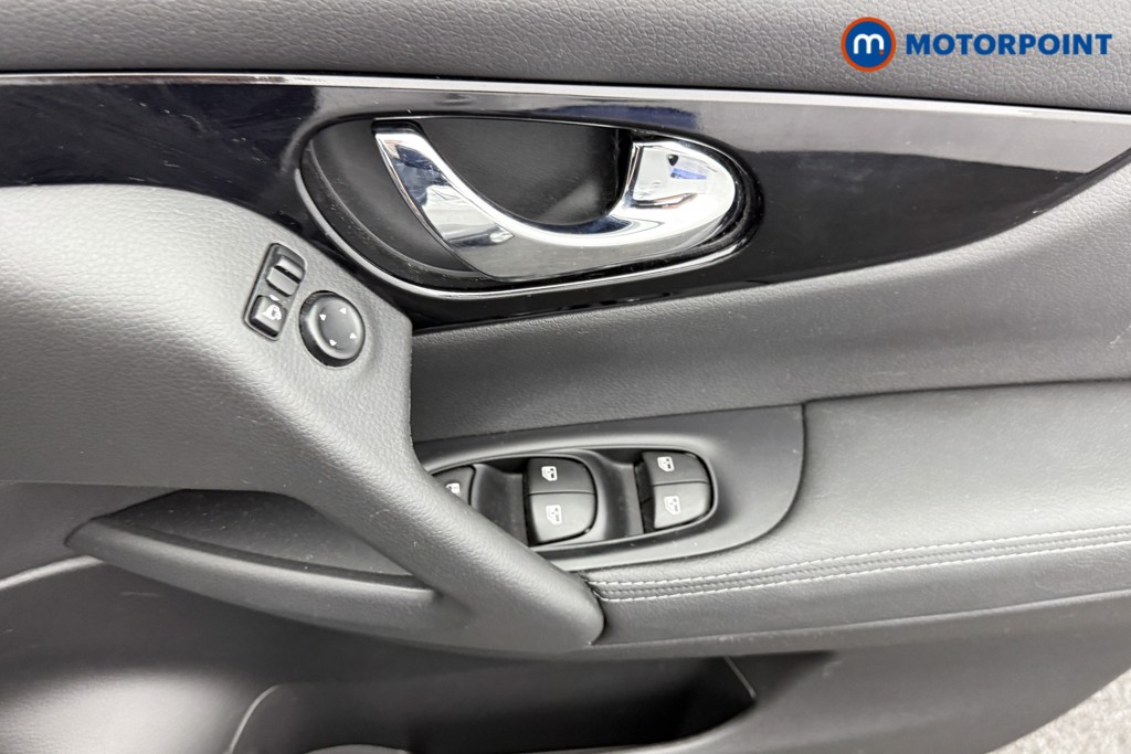 Nissan Qashqai Acenta Premium Manual Petrol SUV - Stock Number (1541269) - 16th supplementary image