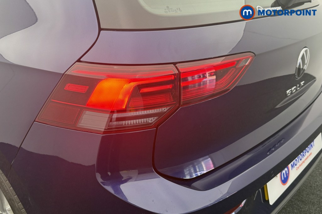 Volkswagen Golf Life Automatic Diesel Hatchback - Stock Number (1527928) - 20th supplementary image