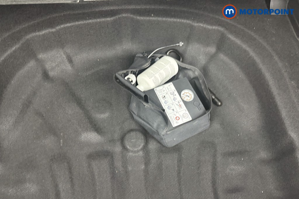 Volkswagen Golf Life Automatic Diesel Hatchback - Stock Number (1527928) - 24th supplementary image