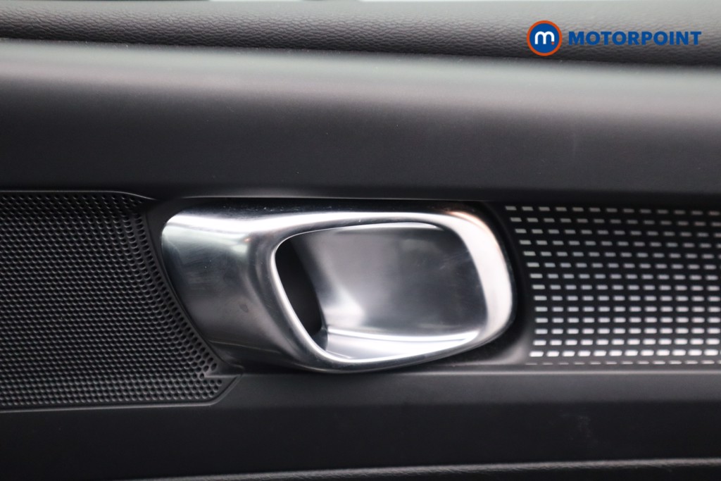 Volvo Xc40 R Design Manual Petrol SUV - Stock Number (1528194) - 16th supplementary image
