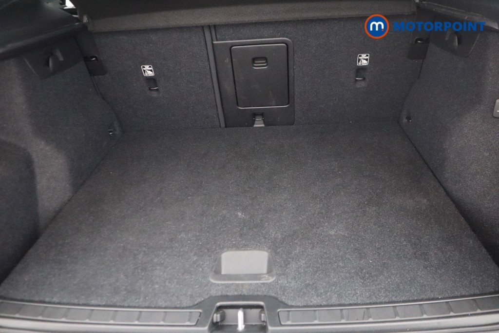 Volvo Xc40 R Design Manual Petrol SUV - Stock Number (1528194) - 31st supplementary image