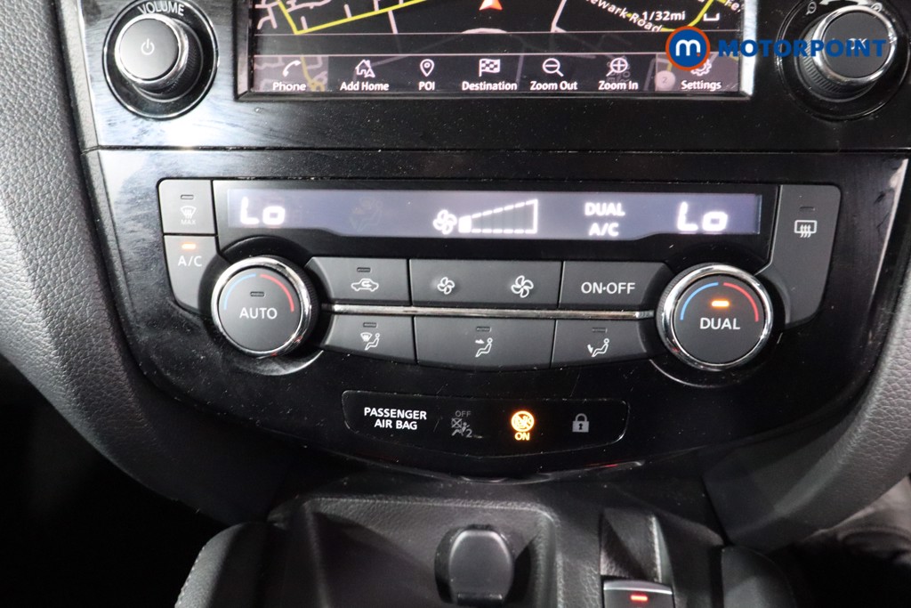 Nissan Qashqai N-Connecta Manual Petrol SUV - Stock Number (1528263) - 16th supplementary image
