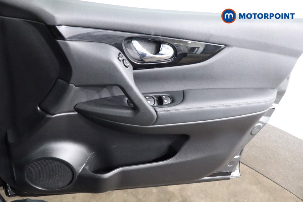 Nissan Qashqai N-Connecta Manual Petrol SUV - Stock Number (1528263) - 22nd supplementary image