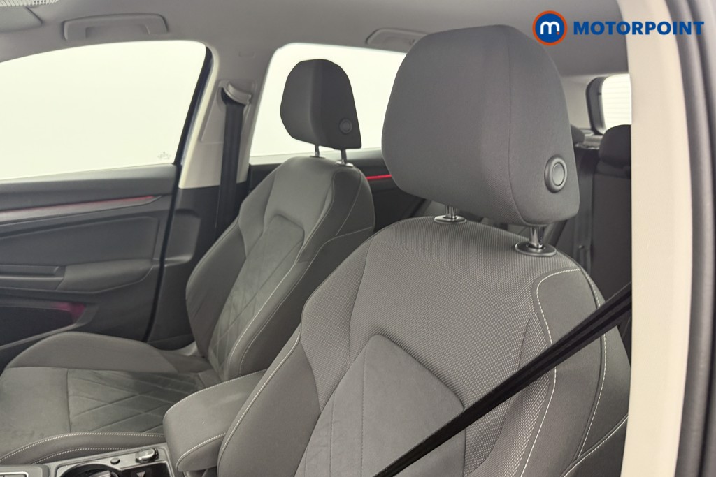 Volkswagen Golf Style Manual Petrol Hatchback - Stock Number (1530404) - 19th supplementary image