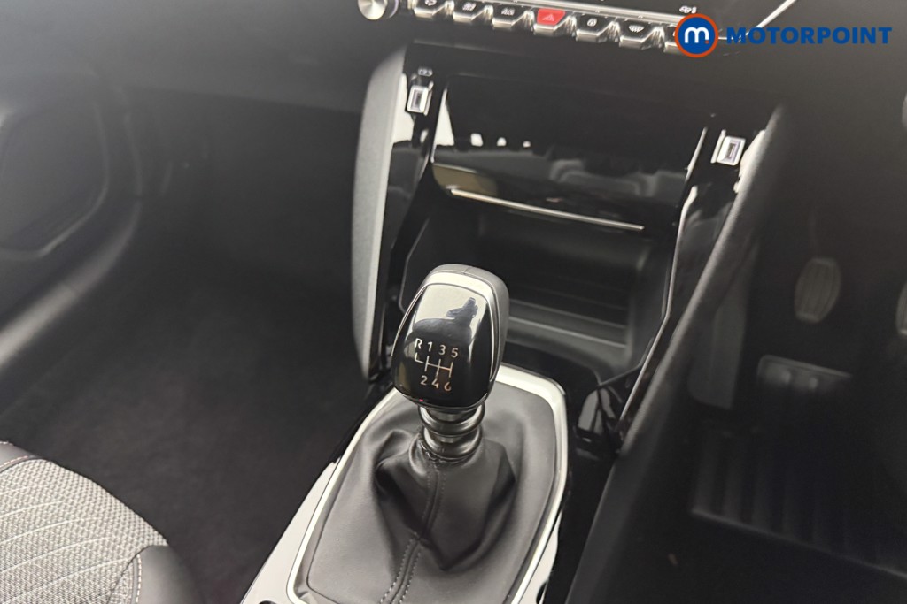 Peugeot 208 Allure Manual Petrol Hatchback - Stock Number (1532877) - 5th supplementary image