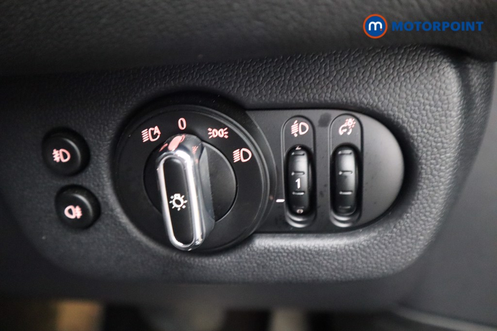 Mini Clubman Cooper Exclusive Automatic Petrol Estate - Stock Number (1533735) - 15th supplementary image