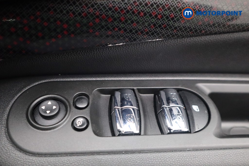 Mini Clubman Cooper Exclusive Automatic Petrol Estate - Stock Number (1533735) - 17th supplementary image