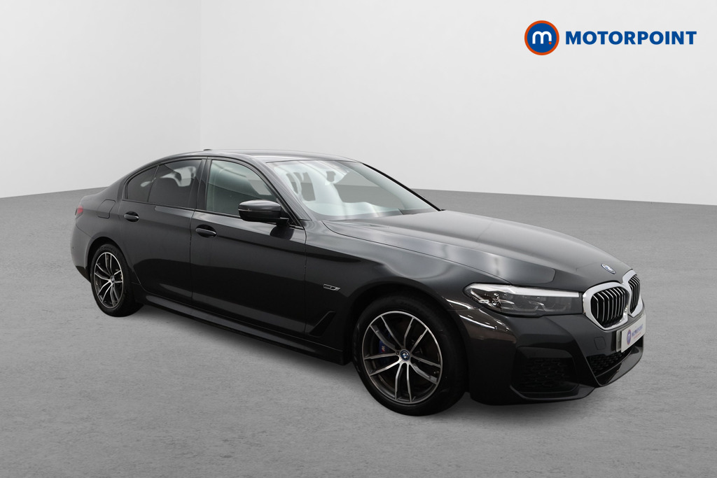 BMW 5 Series M Sport Automatic Petrol Plug-In Hybrid Saloon - Stock Number (1533815) - Drivers side front corner