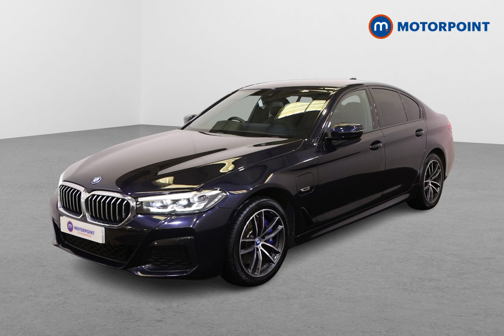 BMW 5 Series M Sport Automatic Petrol Plug-In Hybrid Saloon - Stock Number (1533823) - Passenger side front corner