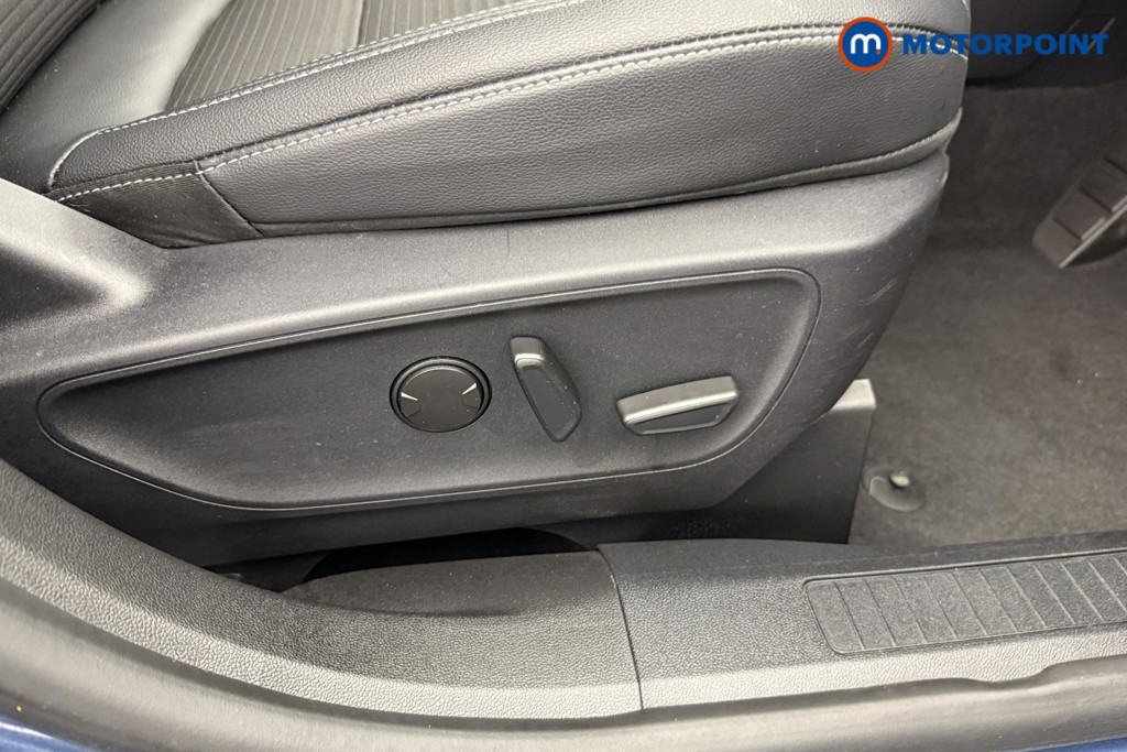 Ford Kuga Titanium Edition Manual Petrol SUV - Stock Number (1536216) - 18th supplementary image