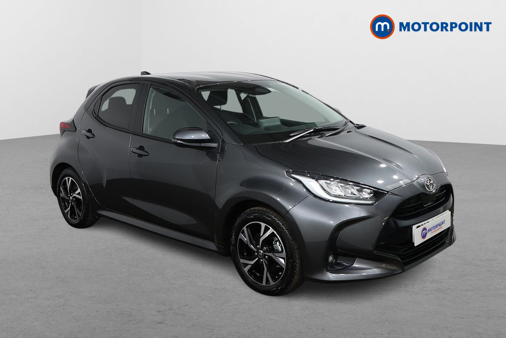 Toyota Yaris Design Automatic Petrol-Electric Hybrid Hatchback - Stock Number (1536619) - Drivers side front corner