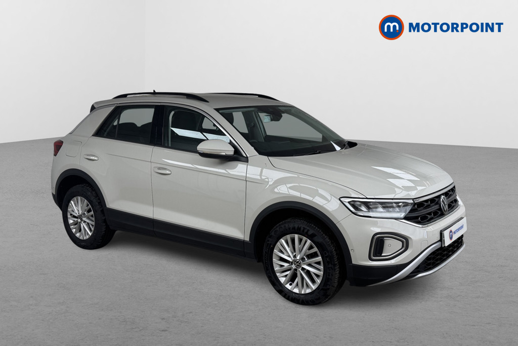 Volkswagen T-Roc Life Manual Petrol SUV - Stock Number (1537295) - Drivers side front corner
