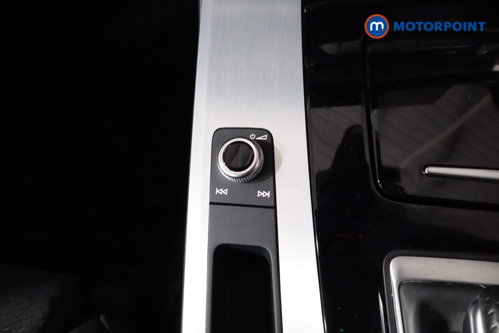 Audi Q5 S Line Automatic Petrol Plug-In Hybrid SUV - Stock Number (1537732) - 17th supplementary image