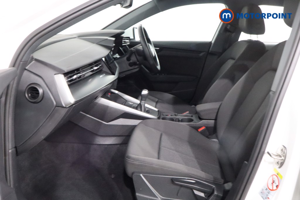 Audi A3 Technik Manual Petrol Hatchback - Stock Number (1538480) - 4th supplementary image