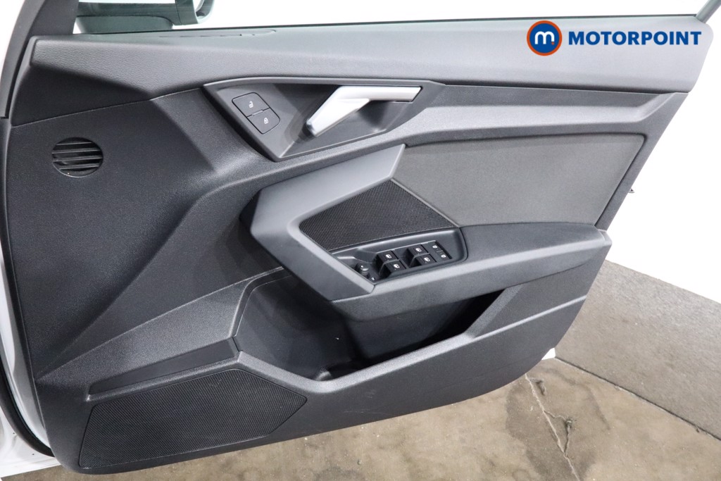 Audi A3 Technik Manual Petrol Hatchback - Stock Number (1538480) - 23rd supplementary image