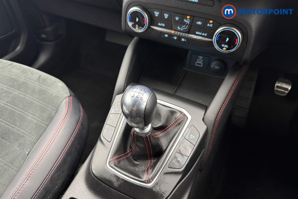 Ford Kuga St-Line Edition Manual Petrol SUV - Stock Number (1538634) - 5th supplementary image