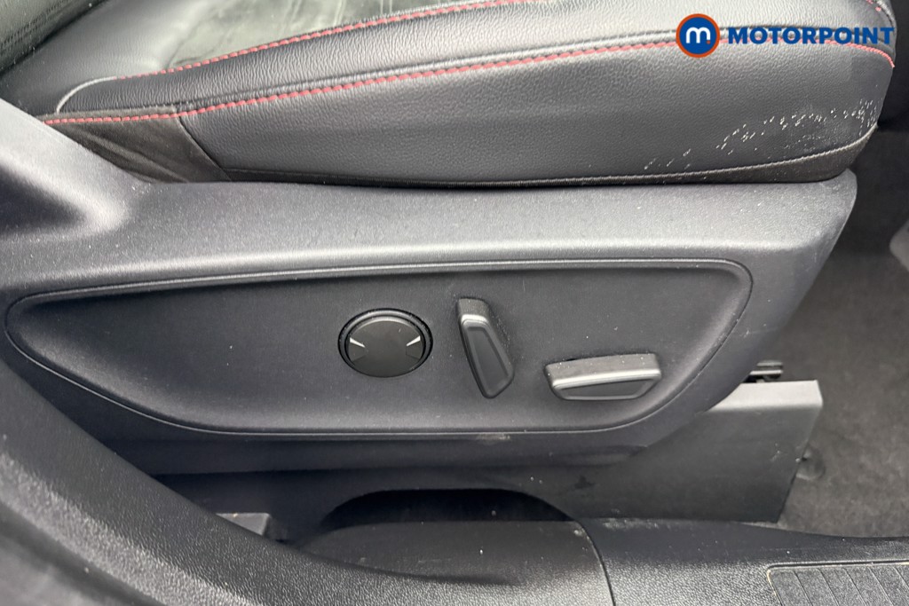Ford Kuga St-Line Edition Manual Petrol SUV - Stock Number (1538634) - 16th supplementary image