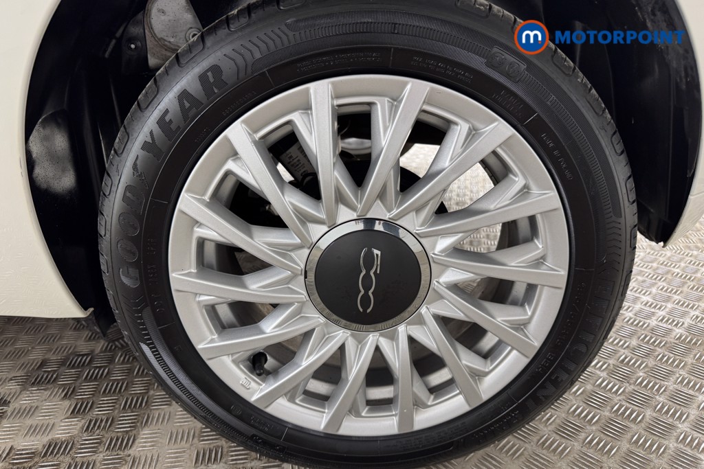 Fiat 500 Dolcevita Manual Petrol-Electric Hybrid Hatchback - Stock Number (1538686) - 24th supplementary image
