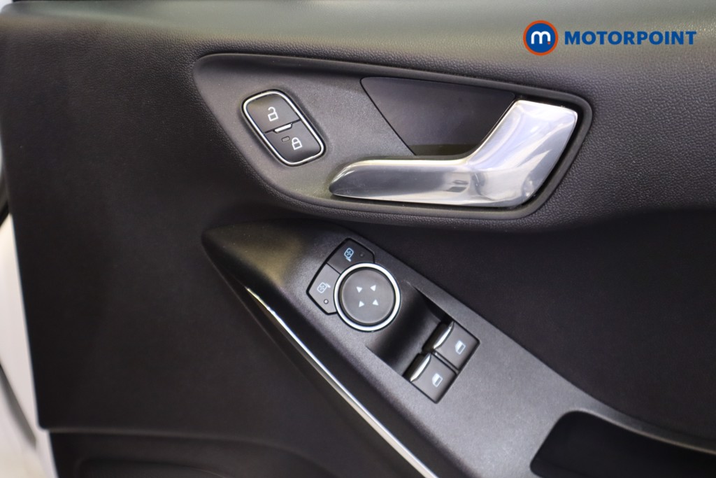Ford Fiesta Zetec Manual Petrol Hatchback - Stock Number (1538991) - 7th supplementary image
