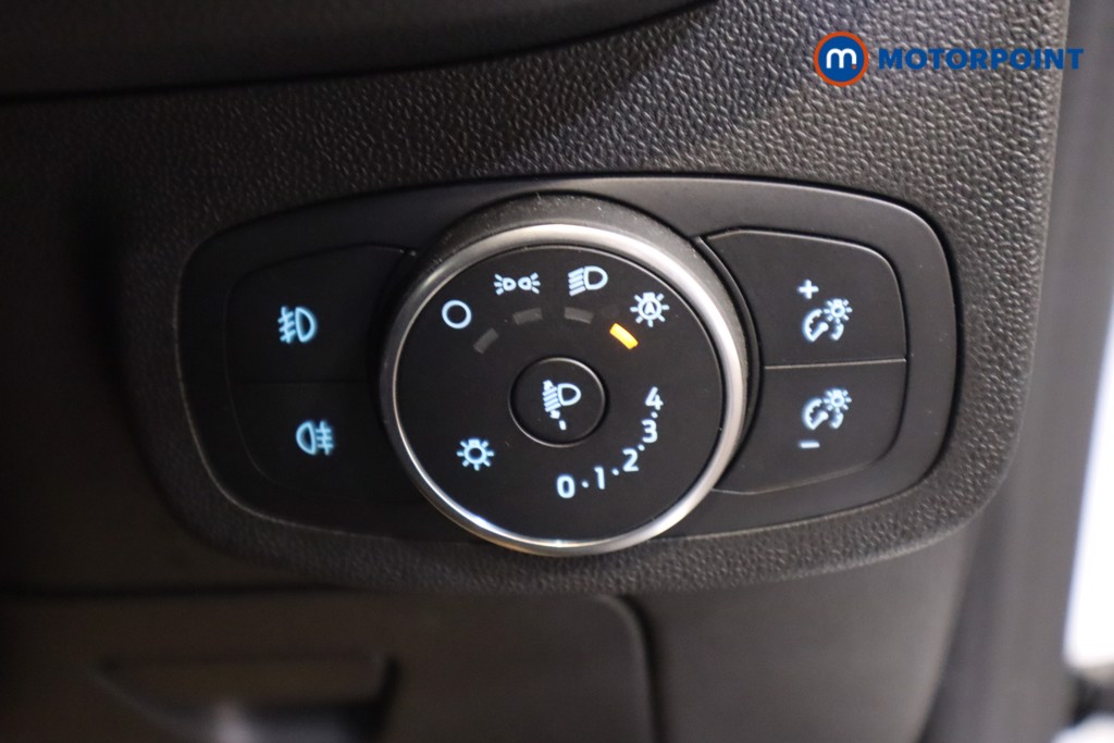 Ford Fiesta Zetec Manual Petrol Hatchback - Stock Number (1538991) - 8th supplementary image