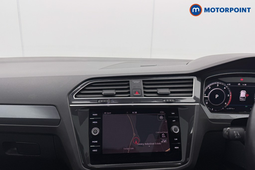 Volkswagen Tiguan R-Line Automatic Diesel SUV - Stock Number (1539004) - 2nd supplementary image