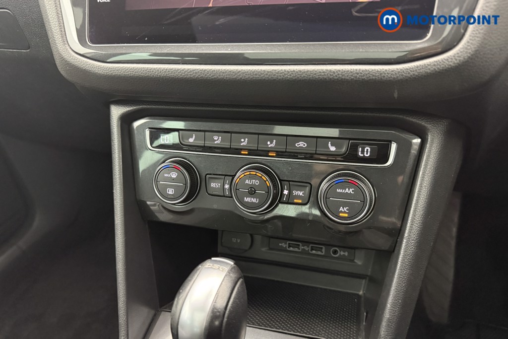 Volkswagen Tiguan R-Line Automatic Diesel SUV - Stock Number (1539004) - 4th supplementary image