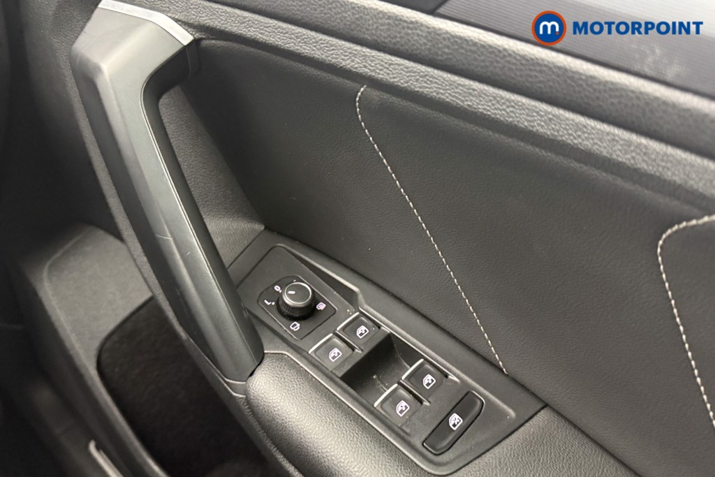 Volkswagen Tiguan R-Line Automatic Diesel SUV - Stock Number (1539004) - 14th supplementary image