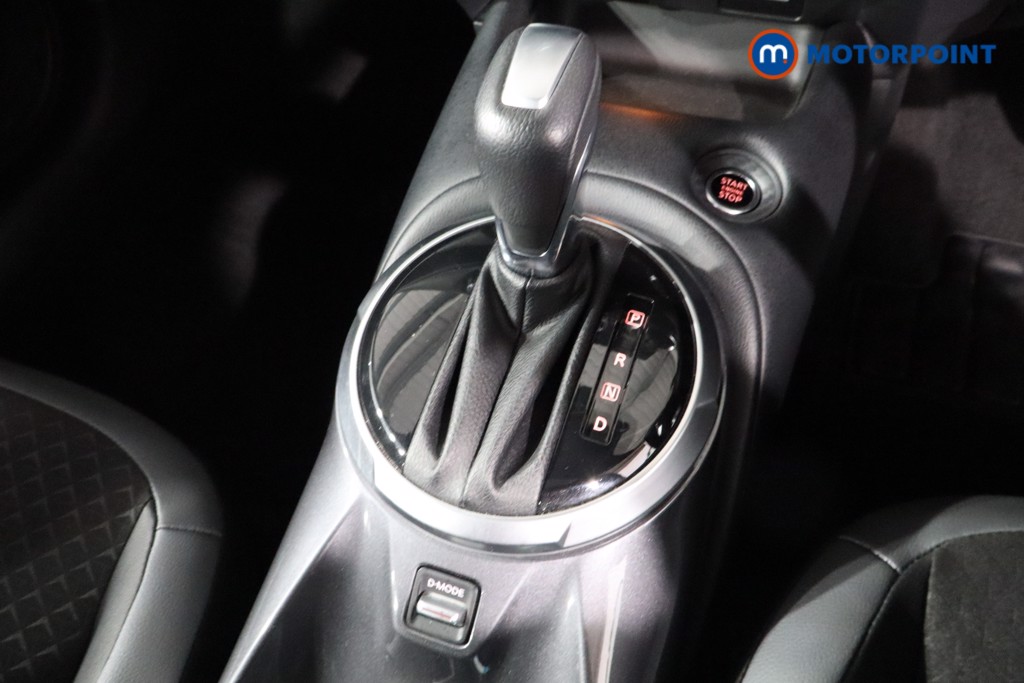 Nissan Juke N-Connecta Automatic Petrol SUV - Stock Number (1539335) - 19th supplementary image