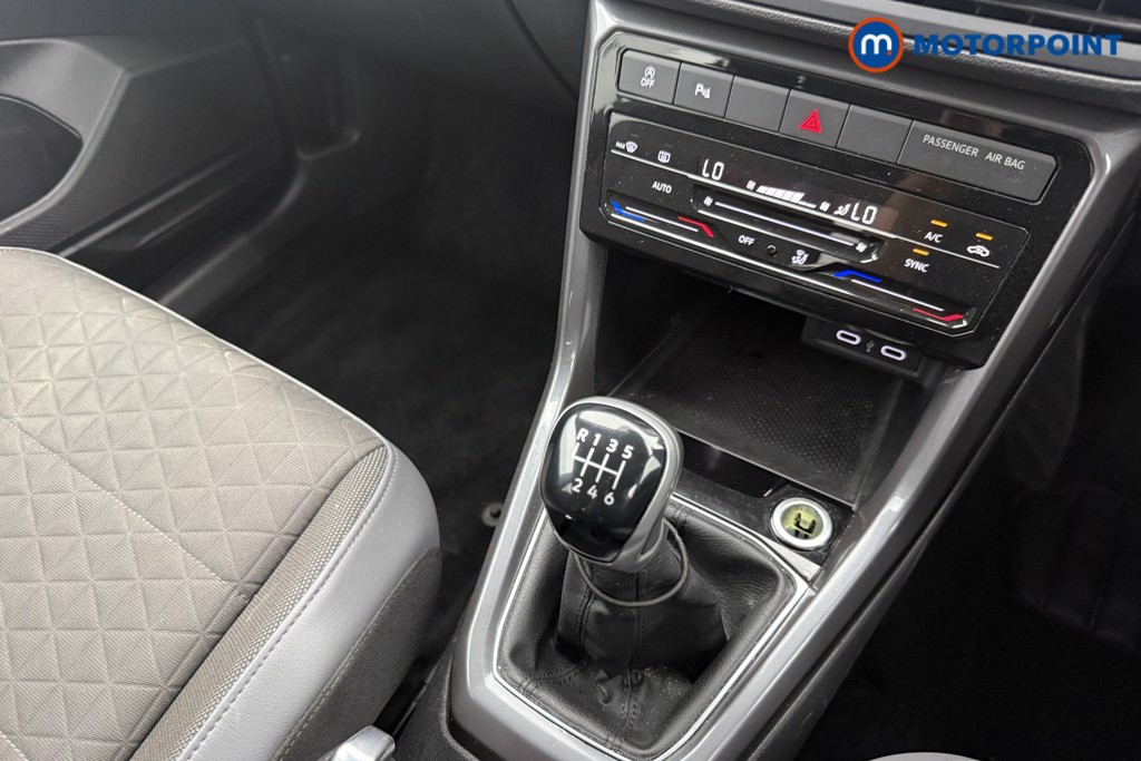 Volkswagen T-Cross SEL Manual Petrol SUV - Stock Number (1539879) - 5th supplementary image