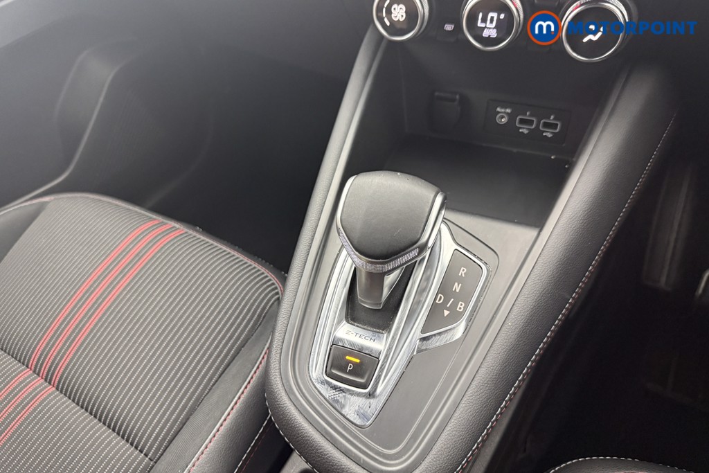 Renault Captur R.S. Line Automatic Petrol-Electric Hybrid SUV - Stock Number (1540444) - 5th supplementary image