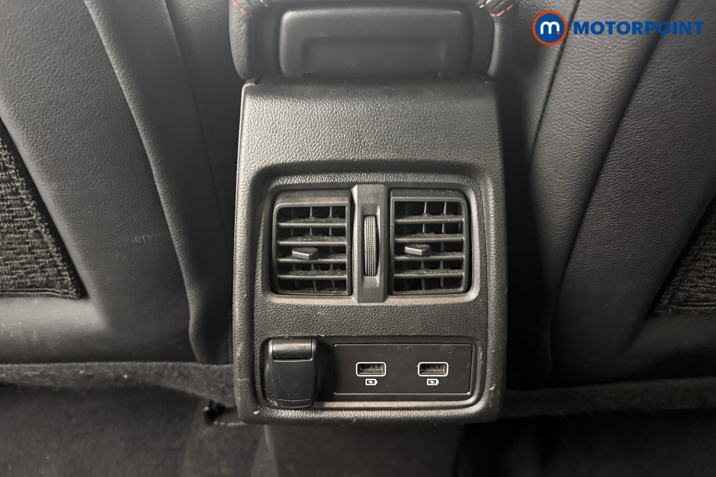 Renault Captur R.S. Line Automatic Petrol-Electric Hybrid SUV - Stock Number (1540444) - 23rd supplementary image