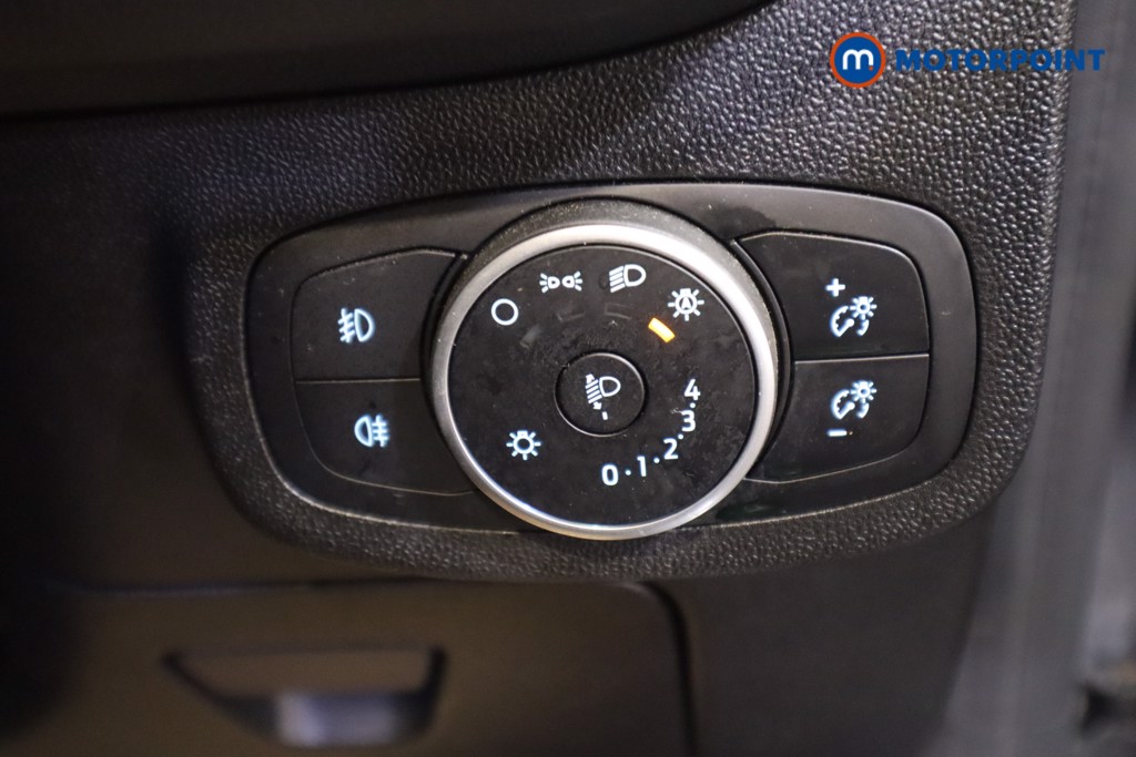 Ford Fiesta Zetec Manual Petrol Hatchback - Stock Number (1540592) - 8th supplementary image
