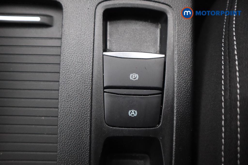 Ford Focus Titanium Manual Petrol Hatchback - Stock Number (1540755) - 15th supplementary image