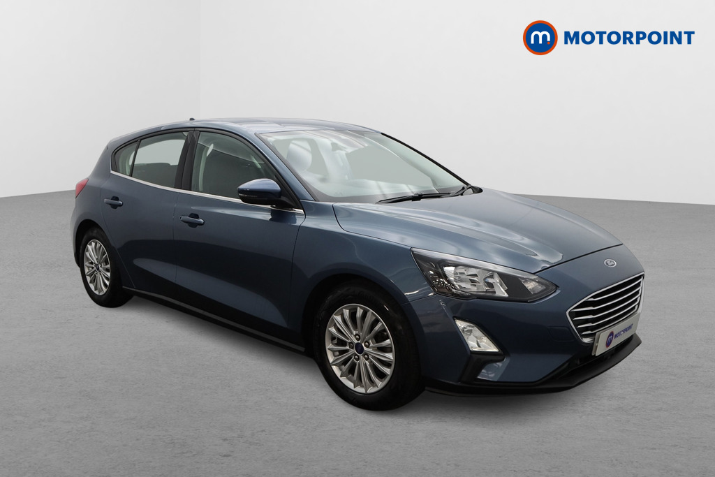 Ford Focus Titanium Manual Petrol Hatchback - Stock Number (1540755) - Drivers side front corner