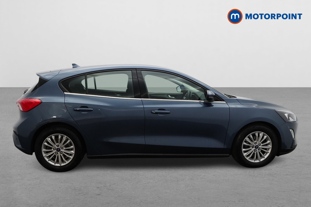 Ford Focus Titanium Manual Petrol Hatchback - Stock Number (1540755) - Drivers side