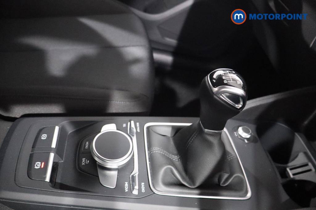 Audi Q2 Technik Manual Petrol SUV - Stock Number (1540876) - 4th supplementary image