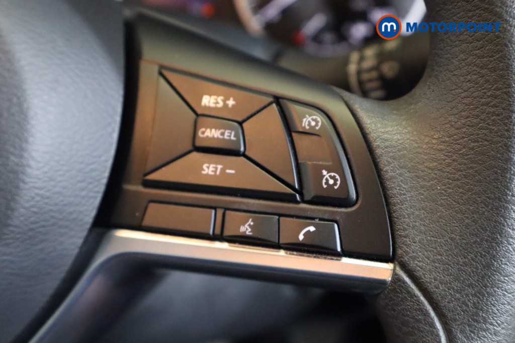 Nissan Juke Acenta Manual Petrol SUV - Stock Number (1540897) - 4th supplementary image