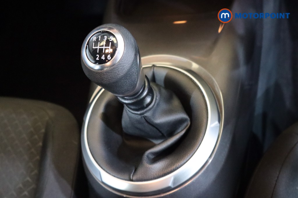 Nissan Juke Acenta Manual Petrol SUV - Stock Number (1540897) - 7th supplementary image