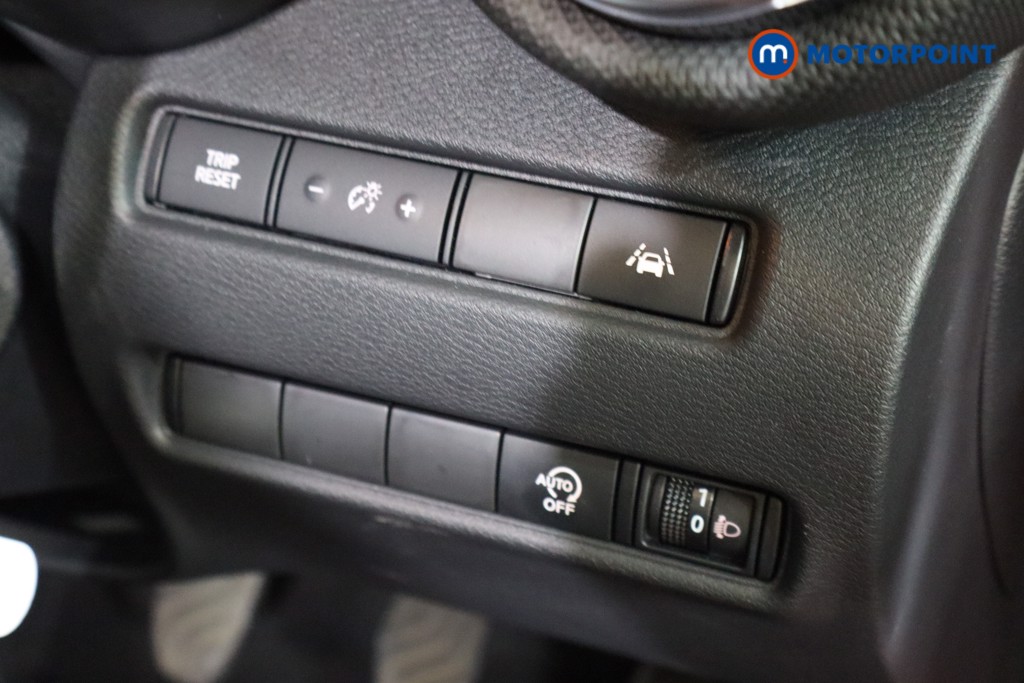 Nissan Juke Acenta Manual Petrol SUV - Stock Number (1540897) - 9th supplementary image