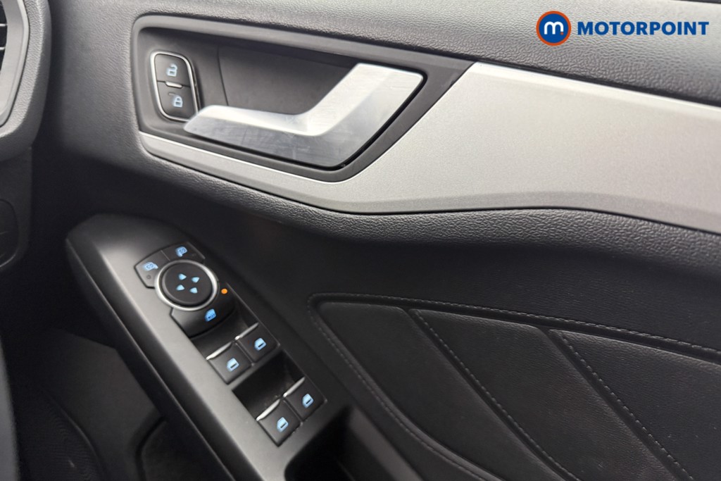 Ford Focus Zetec Manual Petrol Hatchback - Stock Number (1541173) - 14th supplementary image