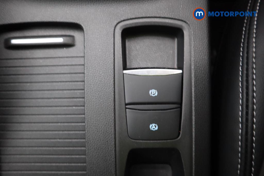 Ford Focus St-Line Vignale Manual Petrol-Electric Hybrid Hatchback - Stock Number (1541462) - 15th supplementary image