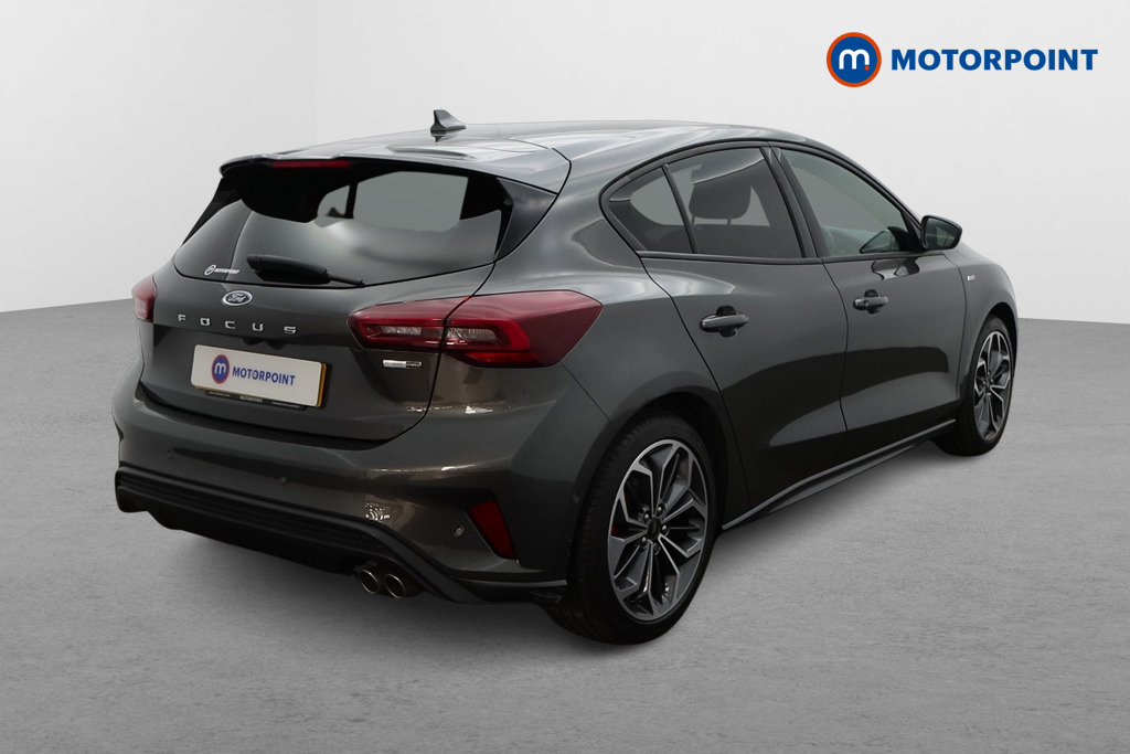 Ford Focus St-Line Vignale Manual Petrol-Electric Hybrid Hatchback - Stock Number (1541462) - Drivers side rear corner