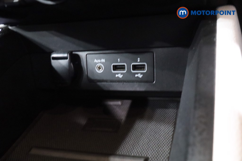 Renault Clio Se Edition Manual Petrol Hatchback - Stock Number (1541524) - 17th supplementary image
