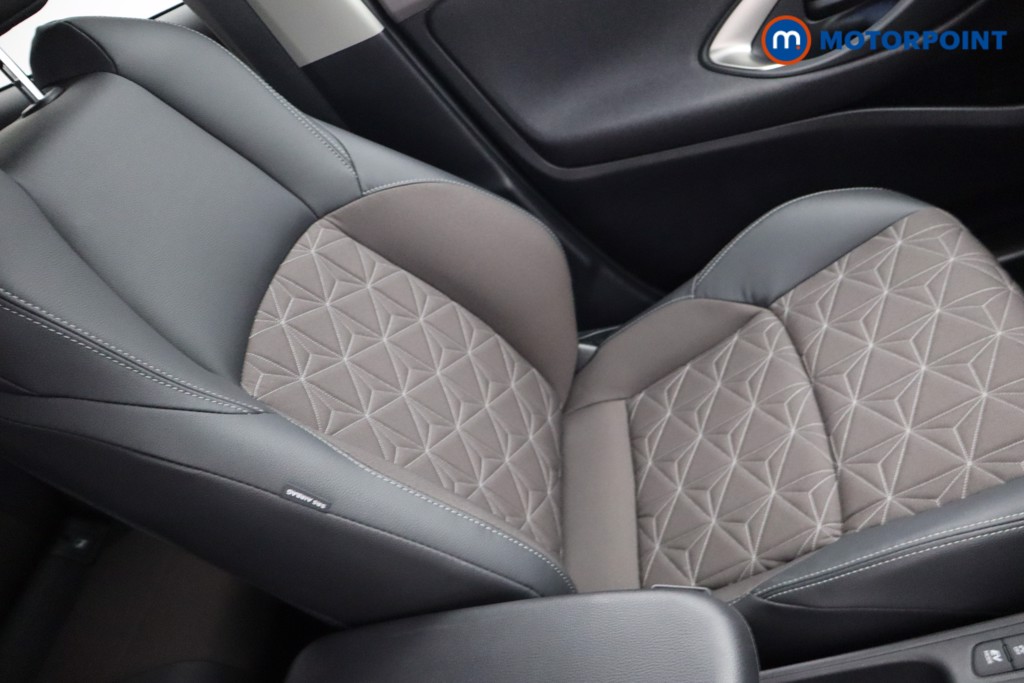 Toyota Yaris Cross Excel Automatic Petrol-Electric Hybrid Estate - Stock Number (1541549) - 14th supplementary image