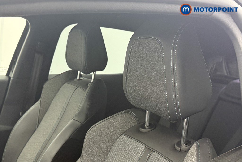 Peugeot 3008 Allure Automatic Petrol-Electric Hybrid SUV - Stock Number (1541788) - 18th supplementary image